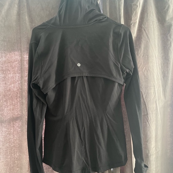 Lululemon hooded define jacket, size 10 no tag - Picture 3 of 5
